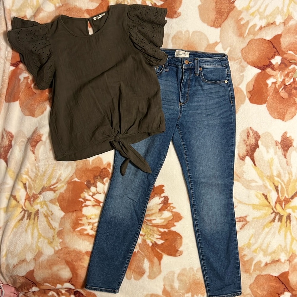 Universal Thread Jeans